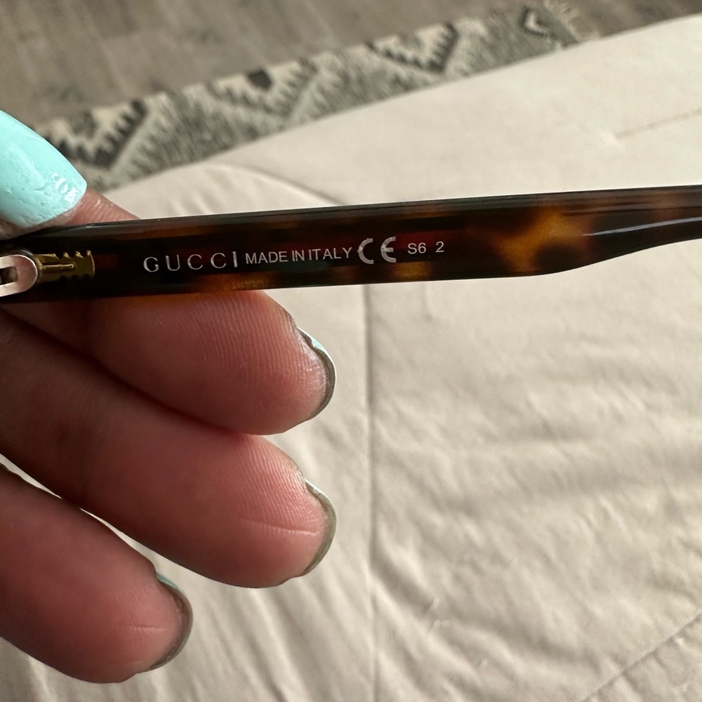 Gucci Brown Tortoise Sunglasses - Picture 5 of 7